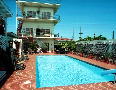 Courtyard with pool and main building