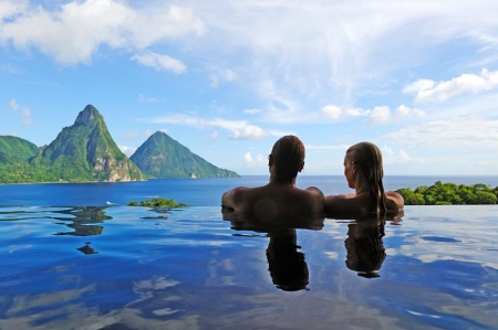 Jade Mountain: in the private pool of a suite