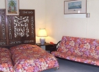 Auberge de l'Anse Mitan: Betten und Schlafsofa im Hauptraum eines Studios (Wohnbeispiel)