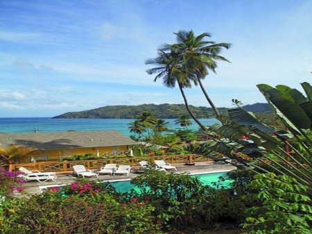 Charming seaside hotel: sea view & pool