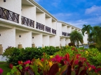 Coyaba Beach Resort: building containing rooms