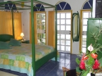 Evergreen Hotel: inside of honeymoon cottage